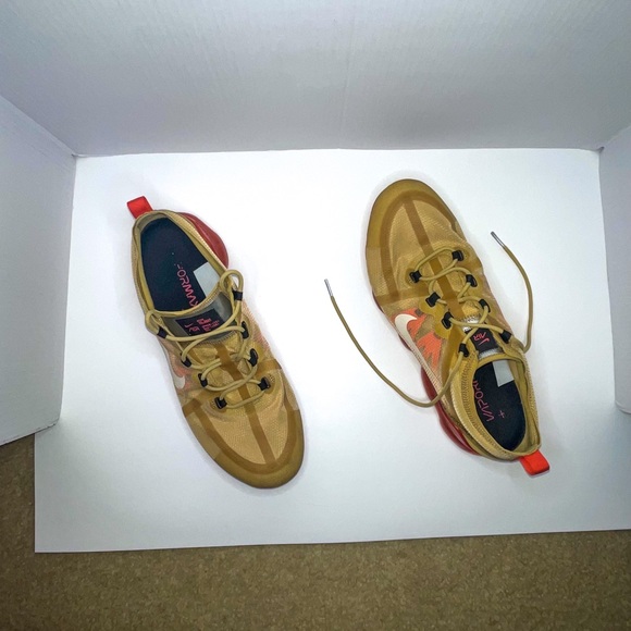 Nike VaporMaxs size 13 - Picture 5 of 5